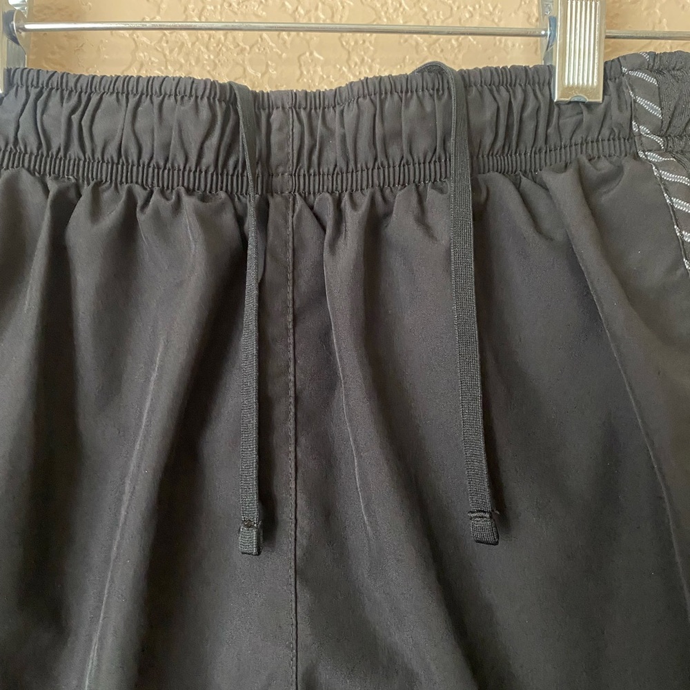 Nike Tempo Athletic Shorts - Women’s XS - Black - Picture 2 of 8